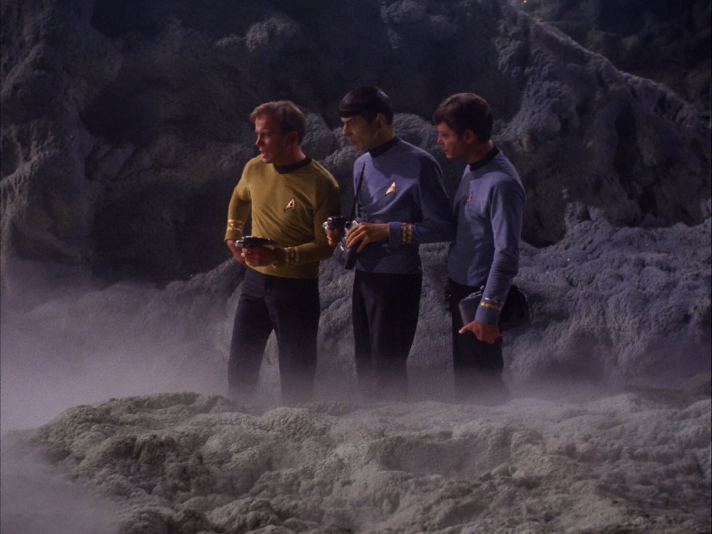 ariane179254_StarTrek_2x07_Catspaw_0370.jpg