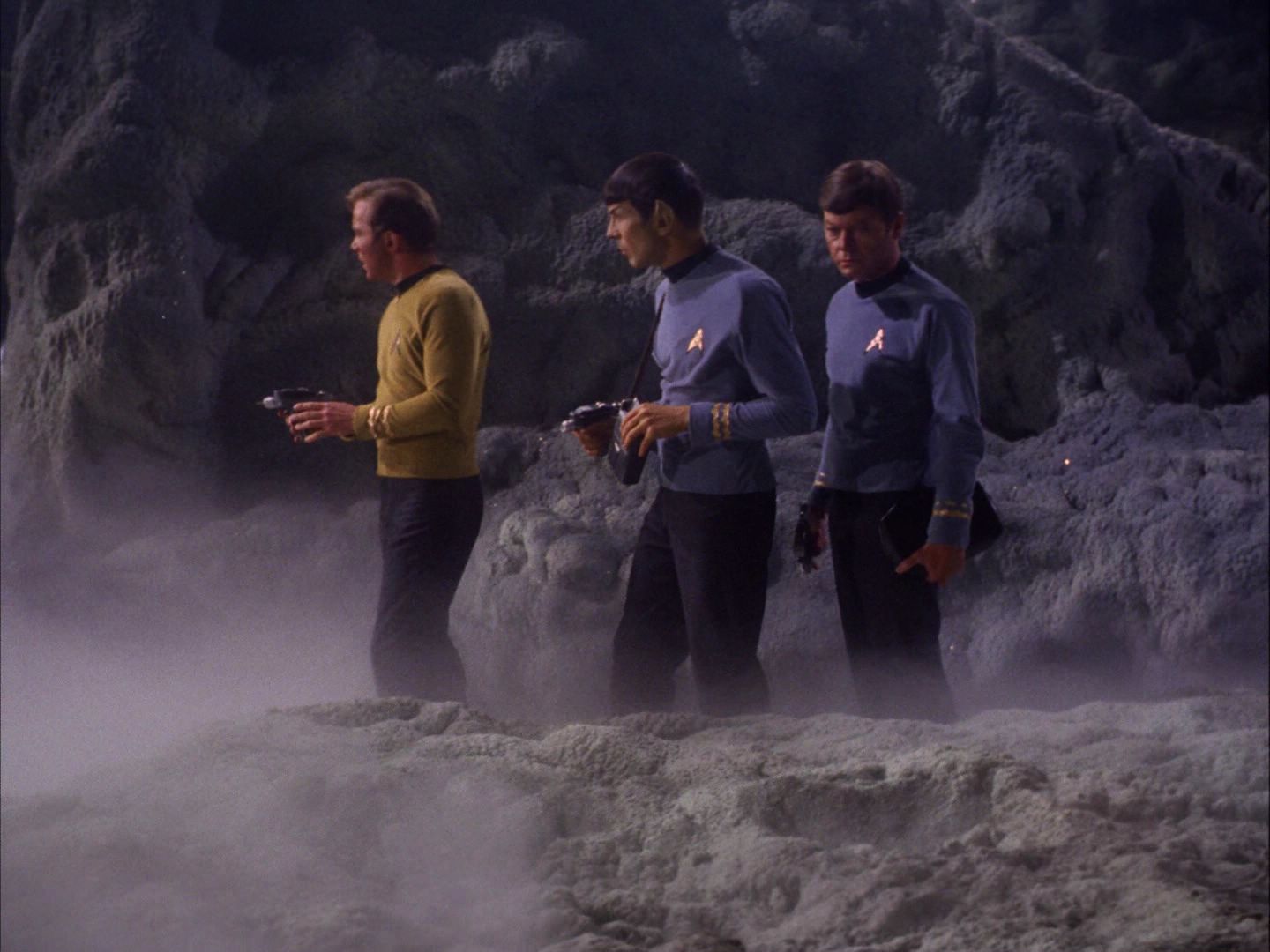 ariane179254_StarTrek_2x07_Catspaw_0372.jpg