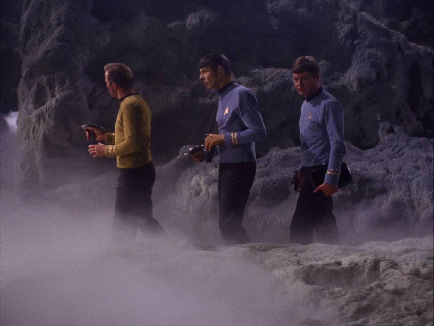 ariane179254_StarTrek_2x07_Catspaw_0373.jpg