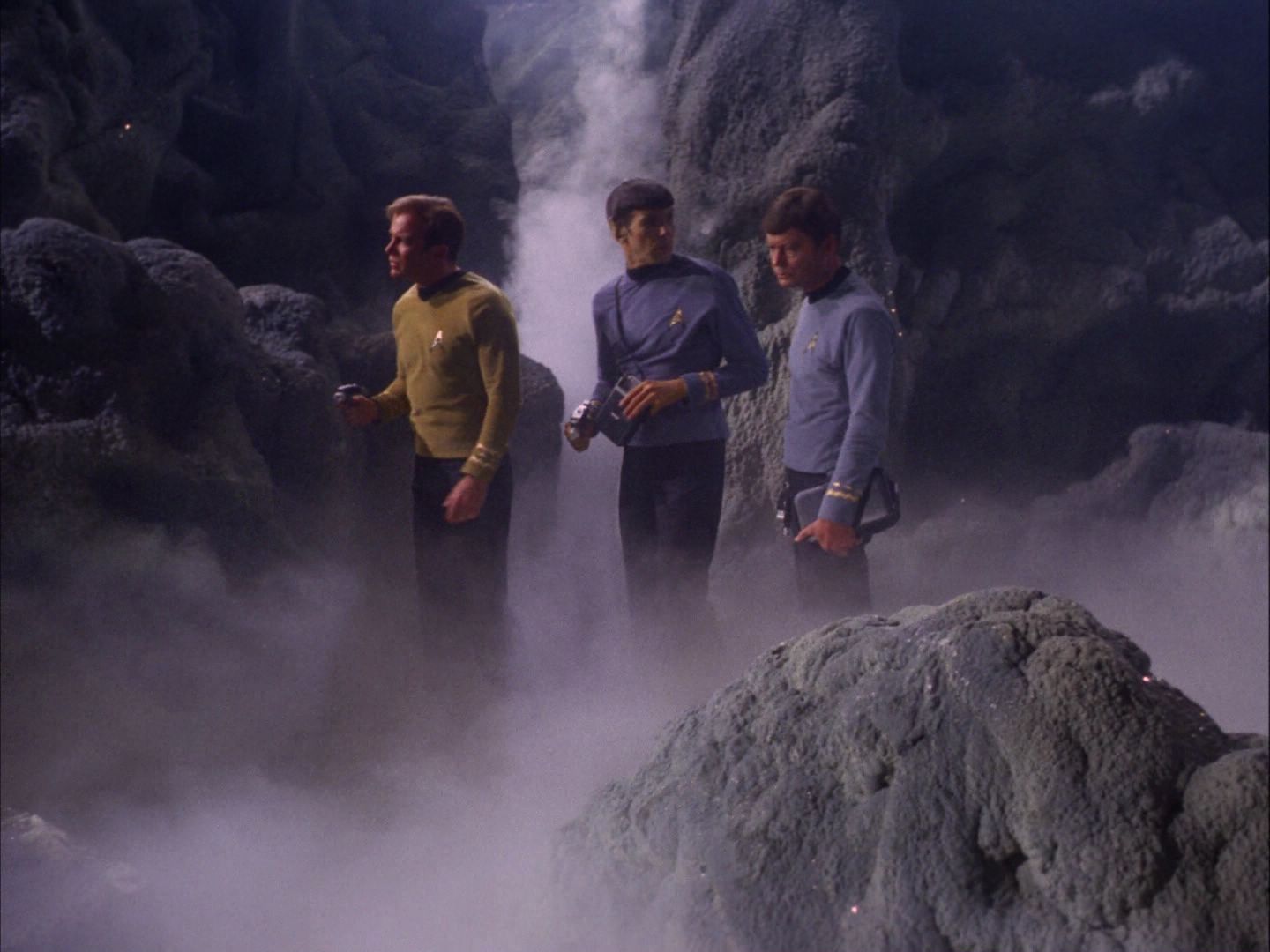 ariane179254_StarTrek_2x07_Catspaw_0382.jpg
