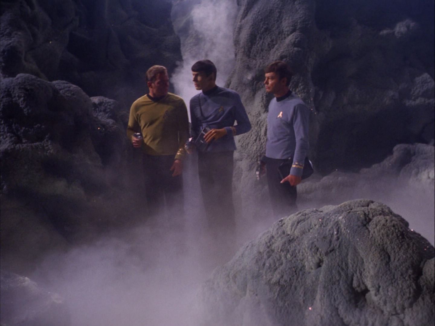 ariane179254_StarTrek_2x07_Catspaw_0385.jpg