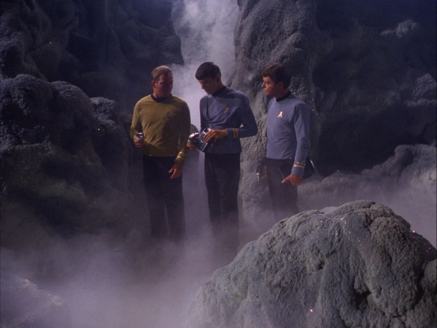 ariane179254_StarTrek_2x07_Catspaw_0388.jpg