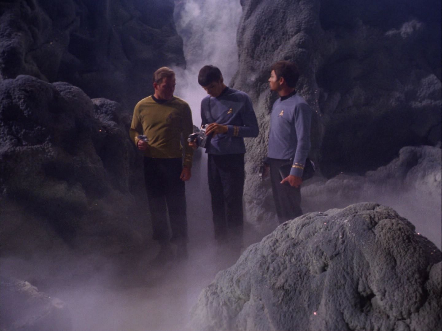 ariane179254_StarTrek_2x07_Catspaw_0389.jpg