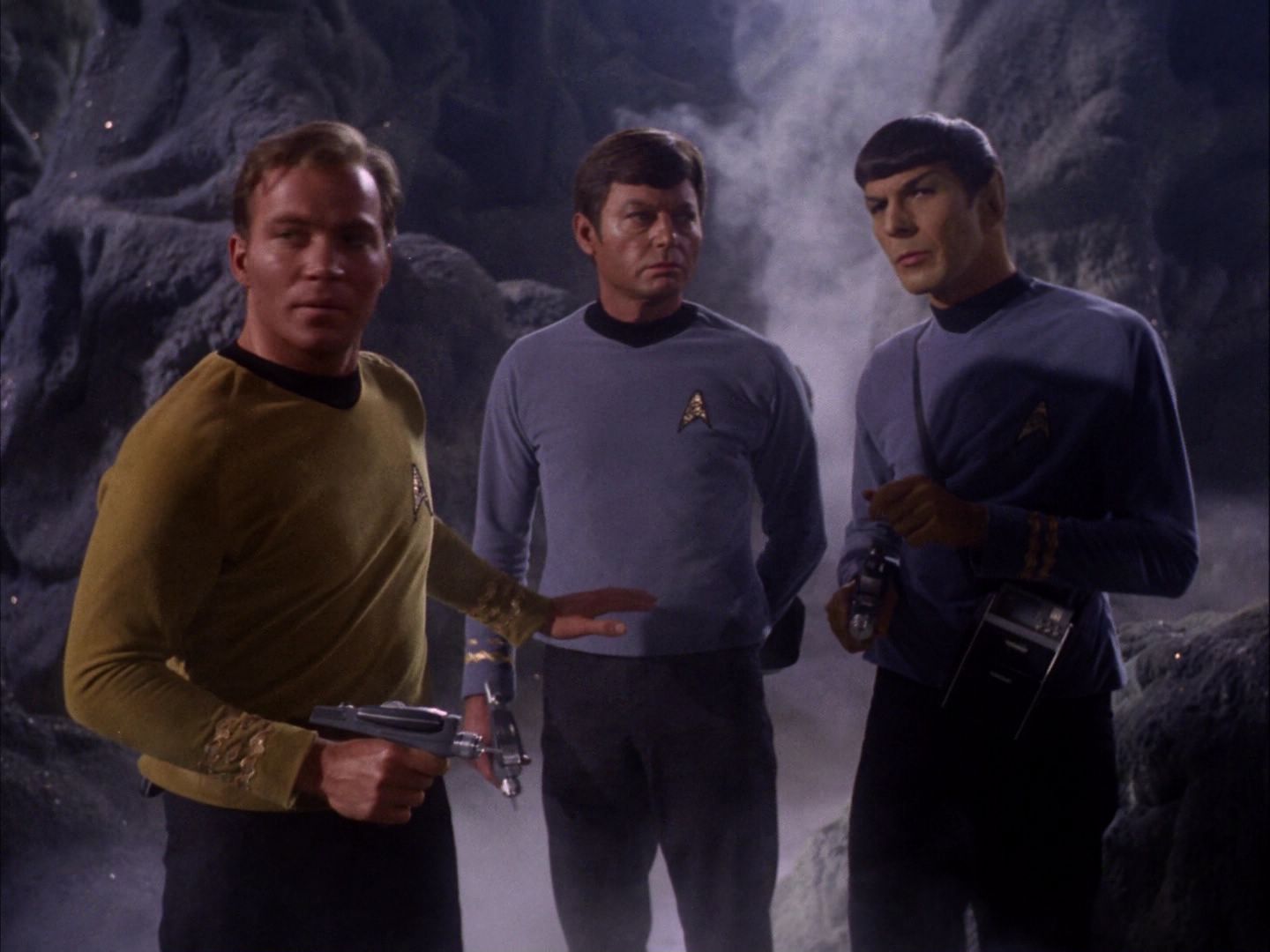 ariane179254_StarTrek_2x07_Catspaw_0417.jpg