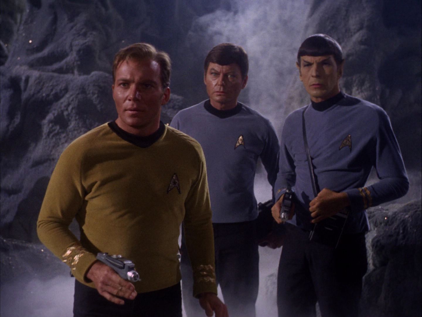ariane179254_StarTrek_2x07_Catspaw_0430.jpg