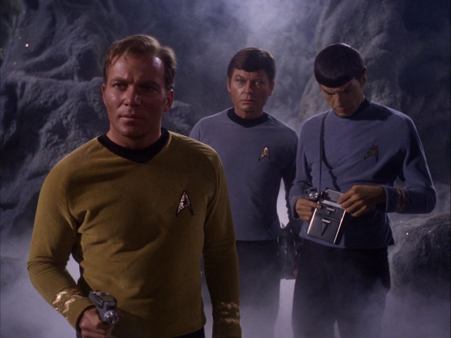 ariane179254_StarTrek_2x07_Catspaw_0461.jpg