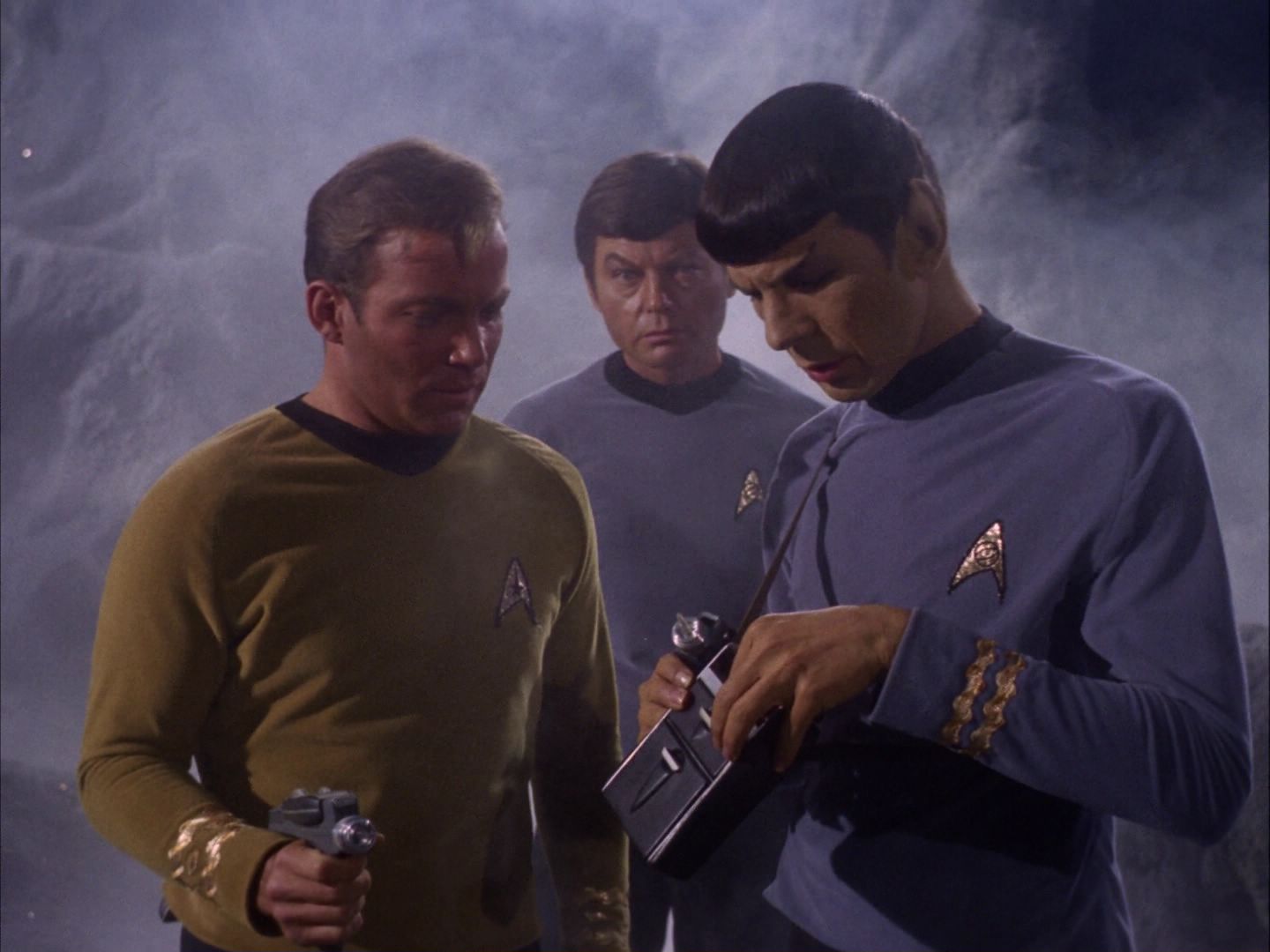 ariane179254_StarTrek_2x07_Catspaw_0525.jpg