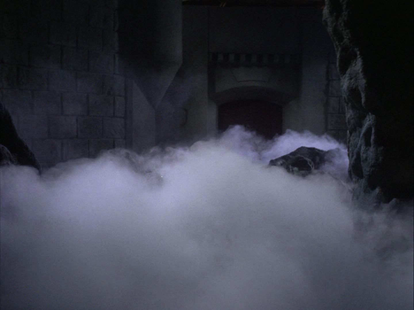 ariane179254_StarTrek_2x07_Catspaw_0598.jpg
