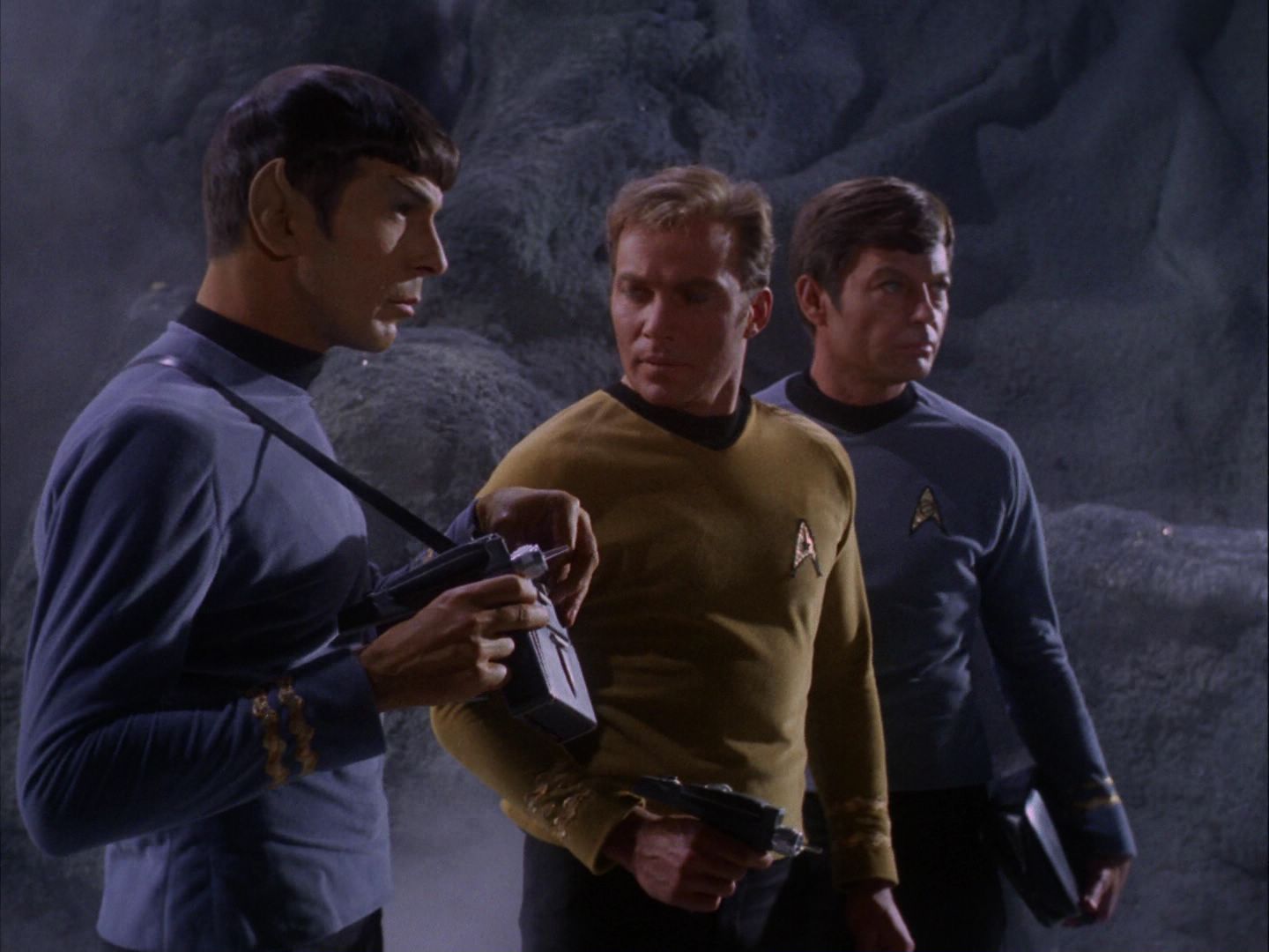 ariane179254_StarTrek_2x07_Catspaw_0611.jpg