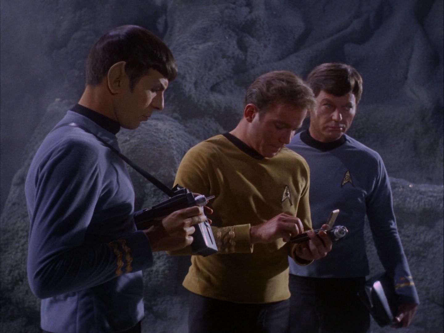 ariane179254_StarTrek_2x07_Catspaw_0629.jpg