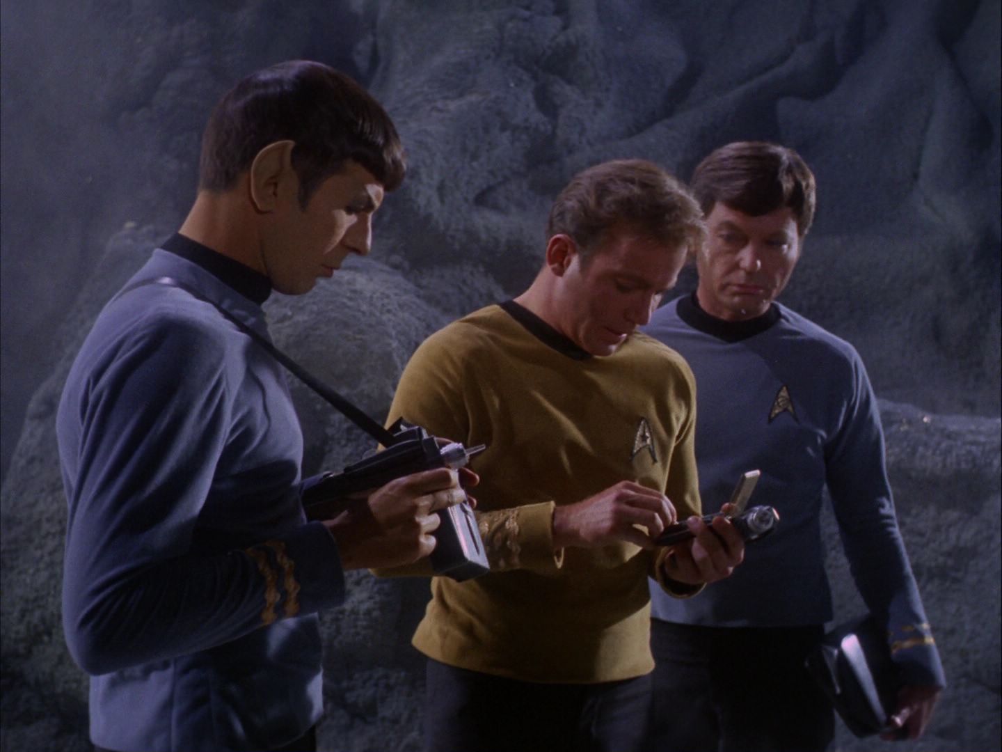 ariane179254_StarTrek_2x07_Catspaw_0630.jpg