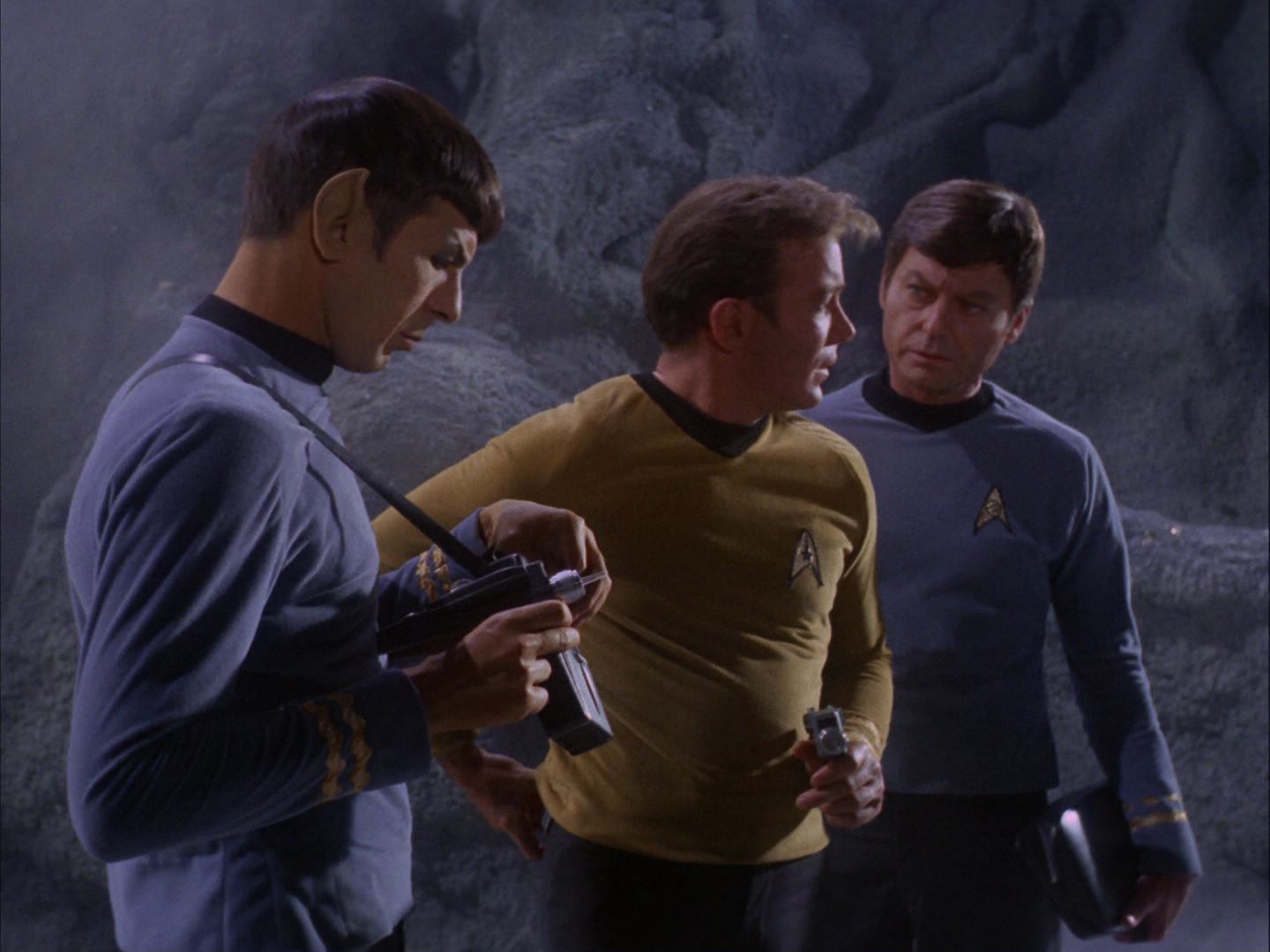ariane179254_StarTrek_2x07_Catspaw_0641.jpg