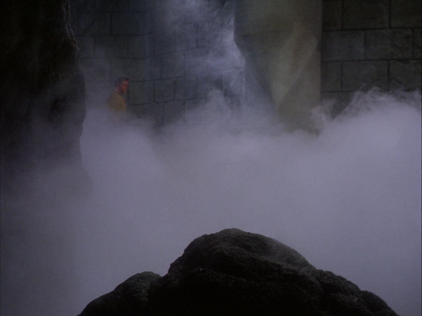 ariane179254_StarTrek_2x07_Catspaw_0687.jpg