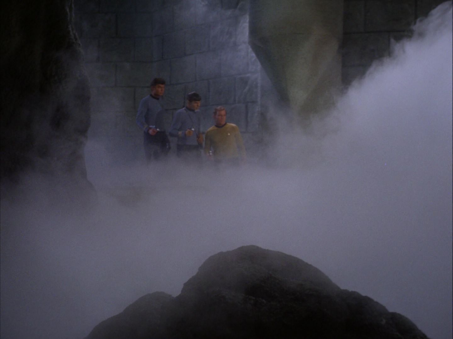 ariane179254_StarTrek_2x07_Catspaw_0694.jpg