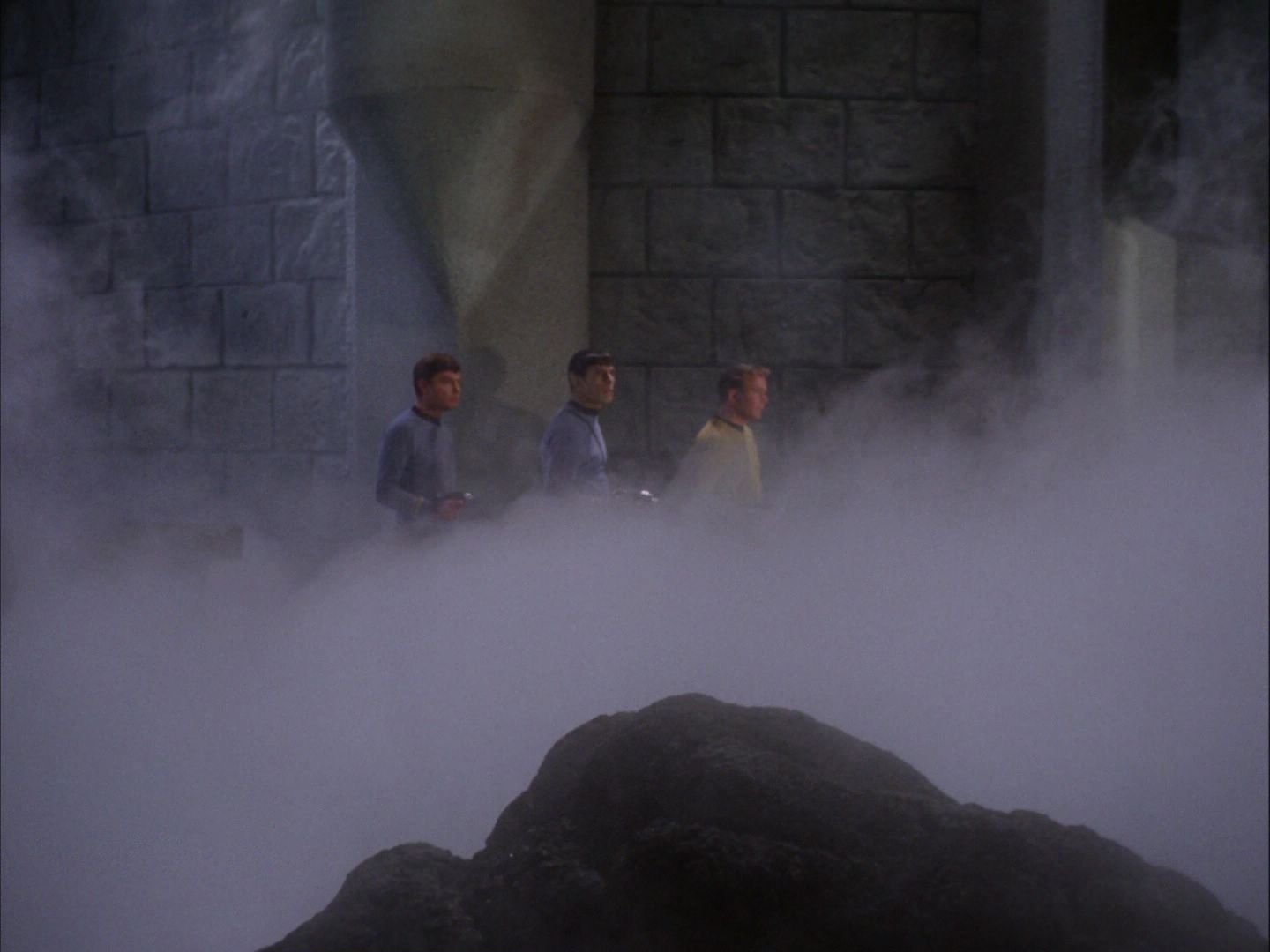 ariane179254_StarTrek_2x07_Catspaw_0705.jpg