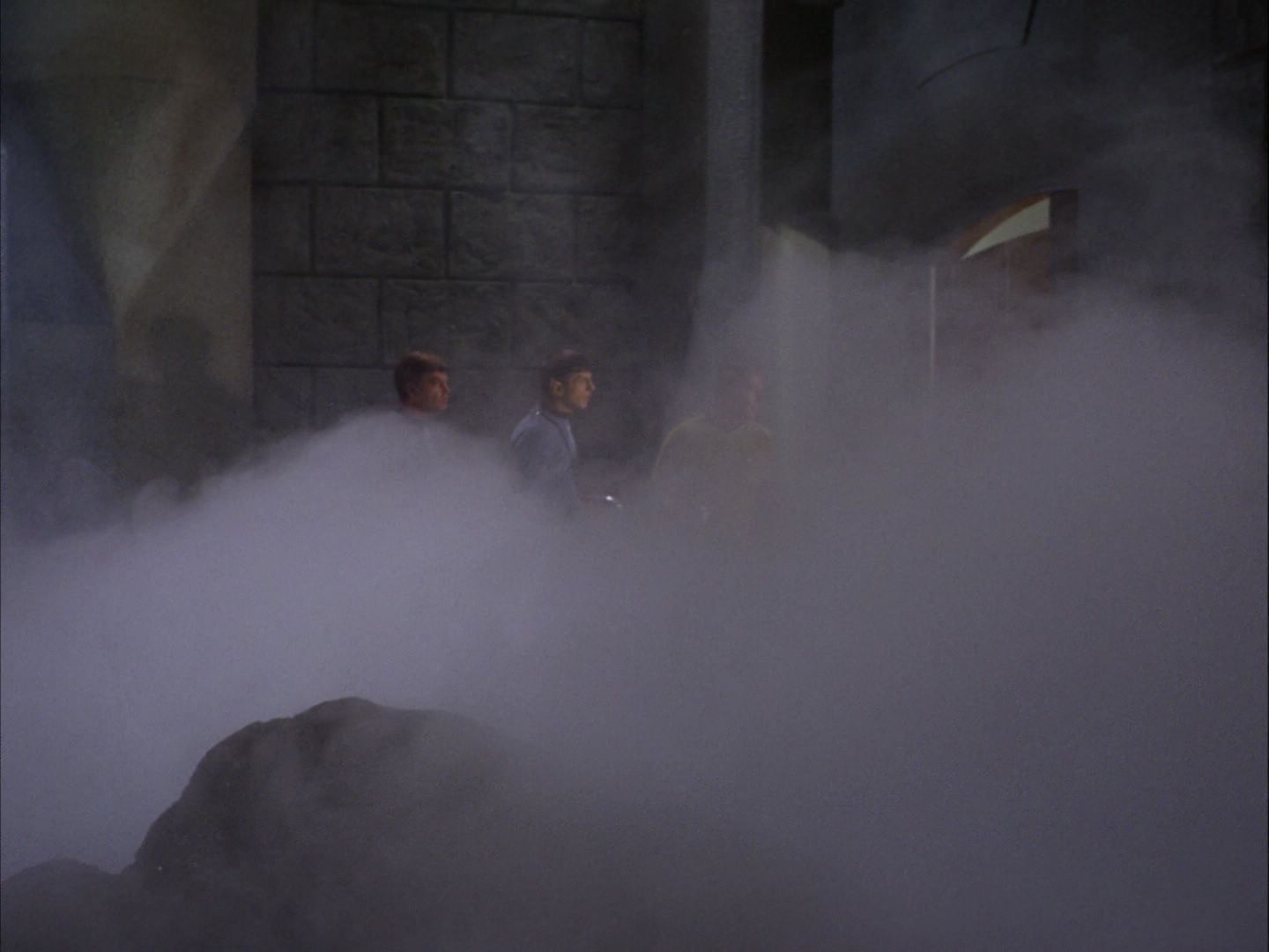 ariane179254_StarTrek_2x07_Catspaw_0712.jpg