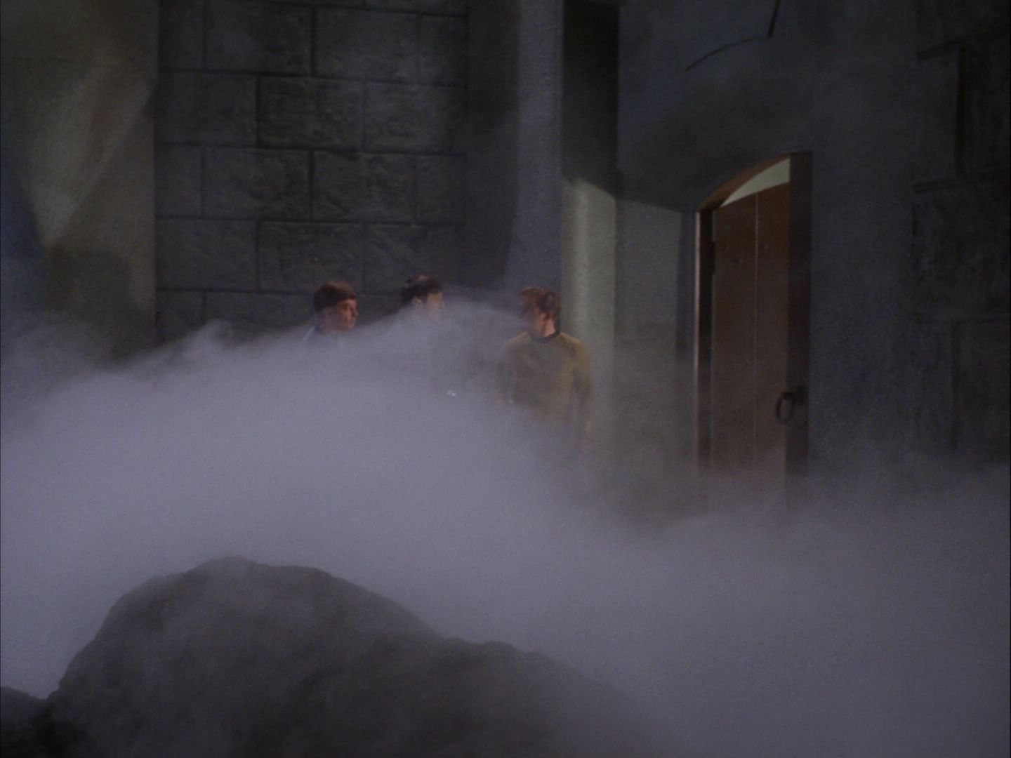 ariane179254_StarTrek_2x07_Catspaw_0716.jpg