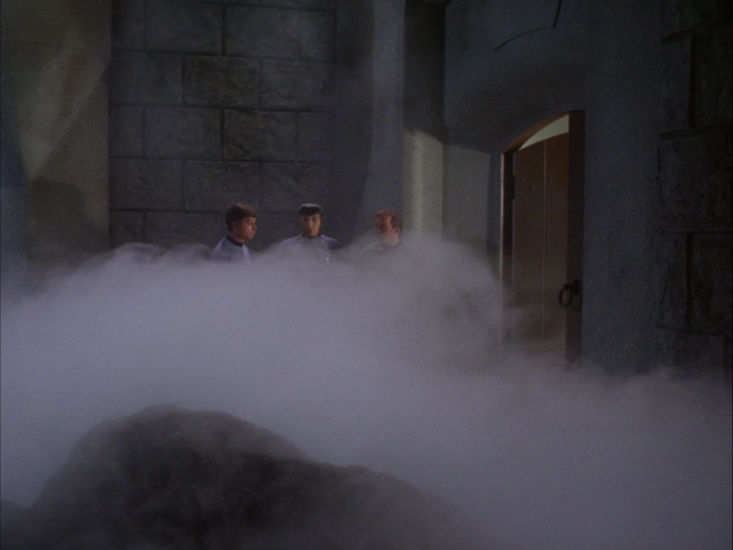 ariane179254_StarTrek_2x07_Catspaw_0718.jpg