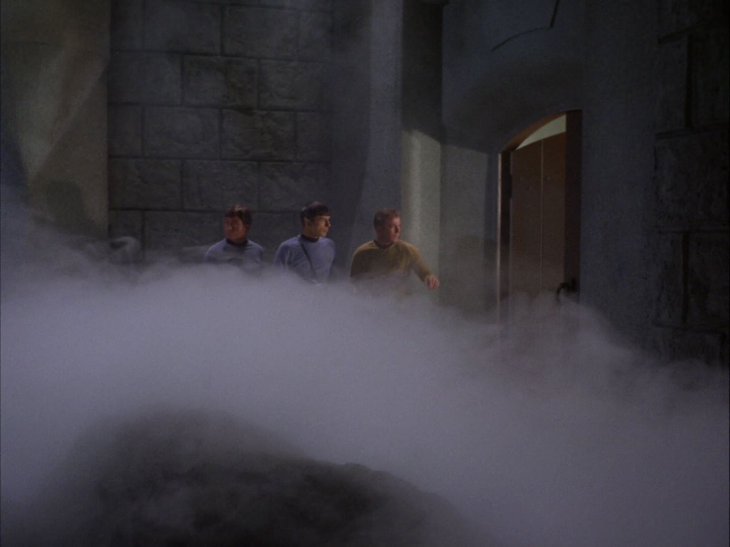 ariane179254_StarTrek_2x07_Catspaw_0720.jpg