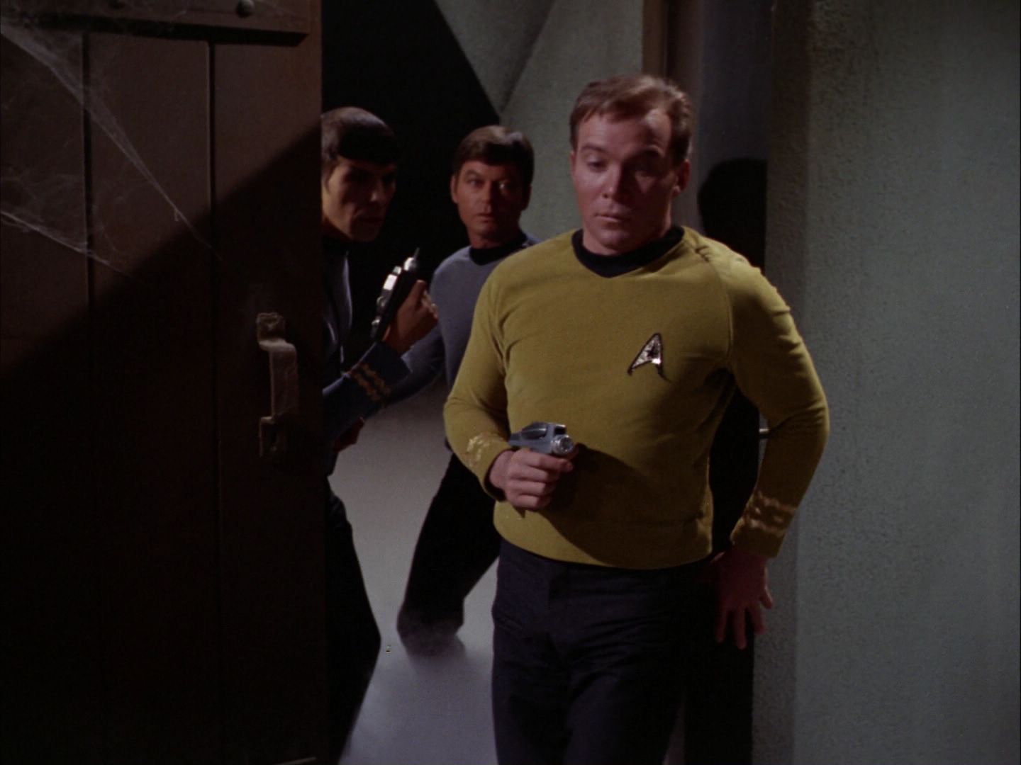 ariane179254_StarTrek_2x07_Catspaw_0724.jpg