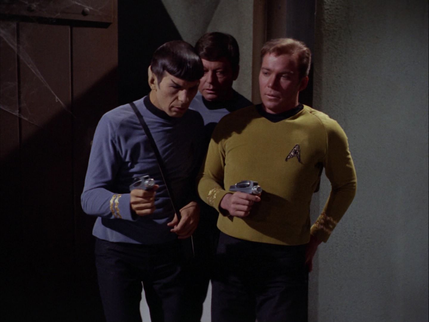 ariane179254_StarTrek_2x07_Catspaw_0727.jpg