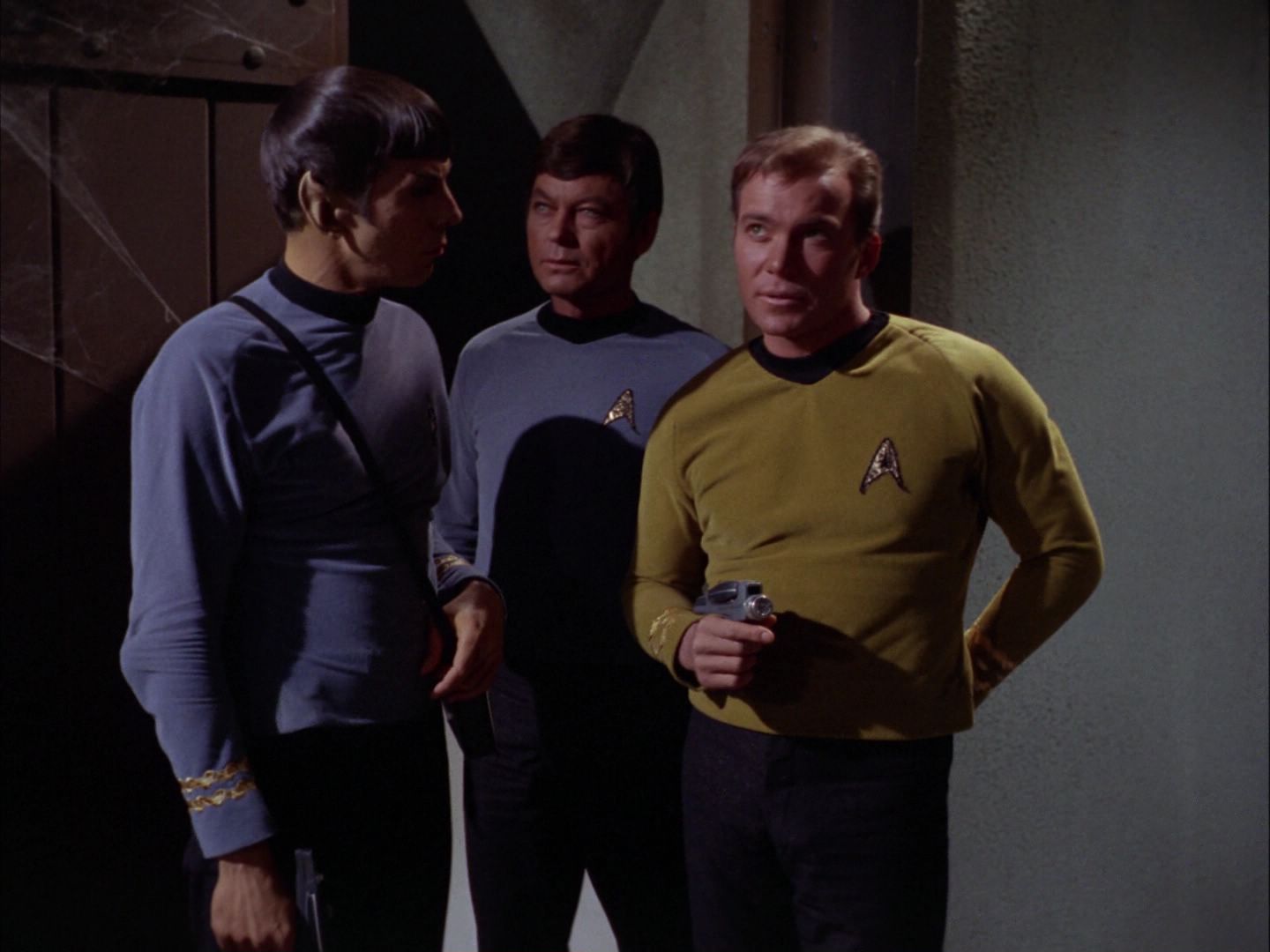 ariane179254_StarTrek_2x07_Catspaw_0756.jpg
