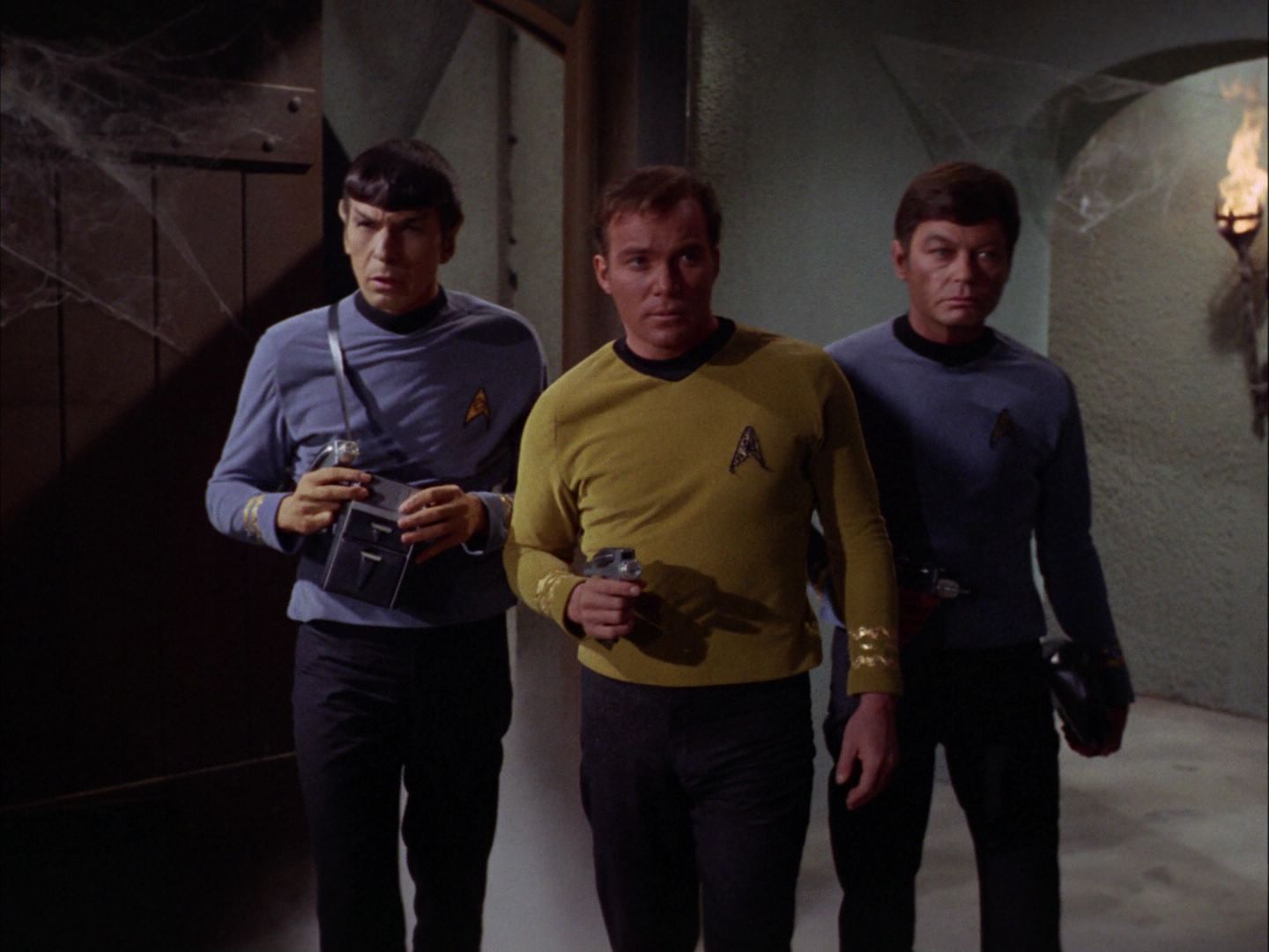 ariane179254_StarTrek_2x07_Catspaw_0841.jpg