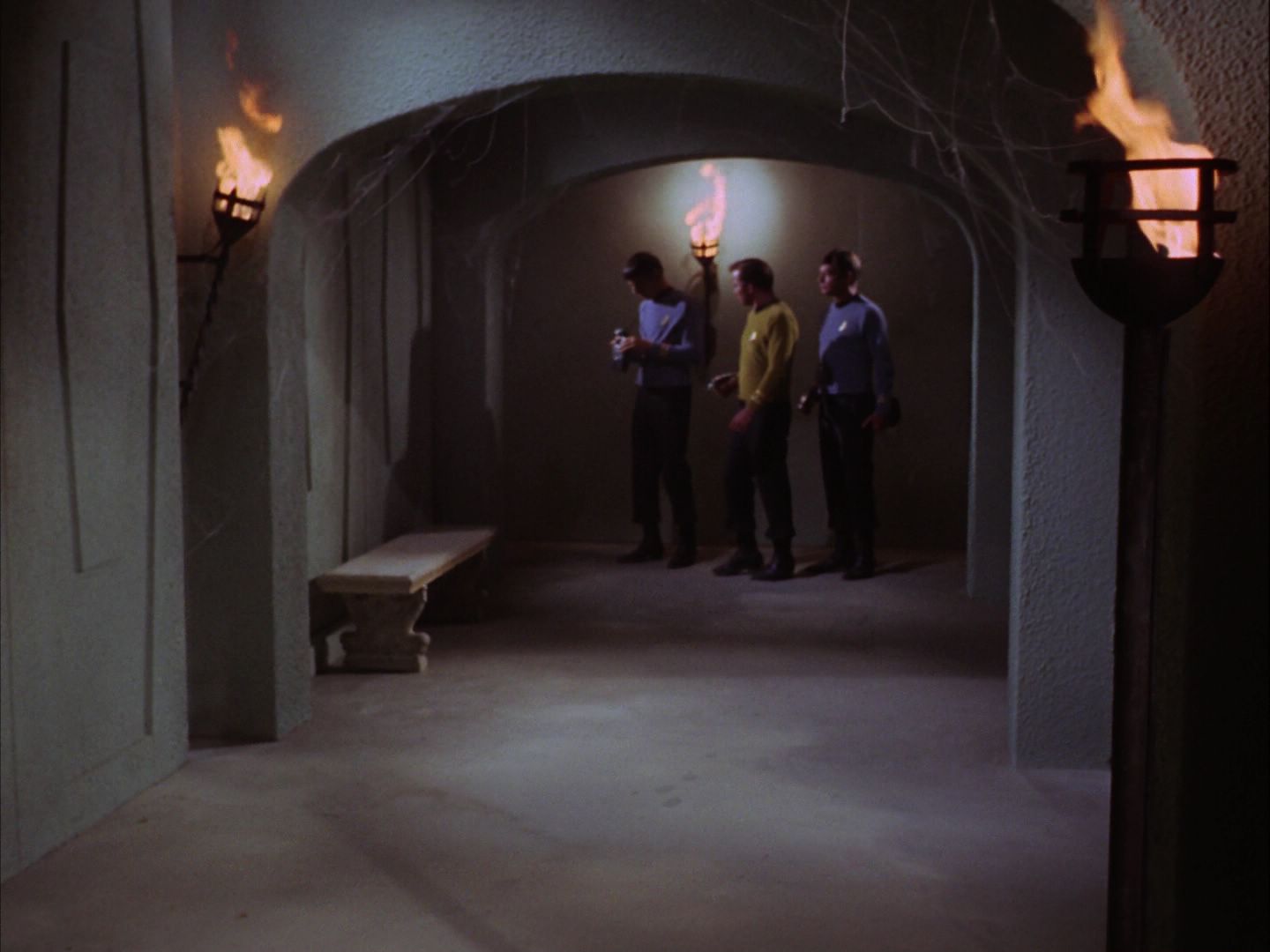 ariane179254_StarTrek_2x07_Catspaw_0867.jpg