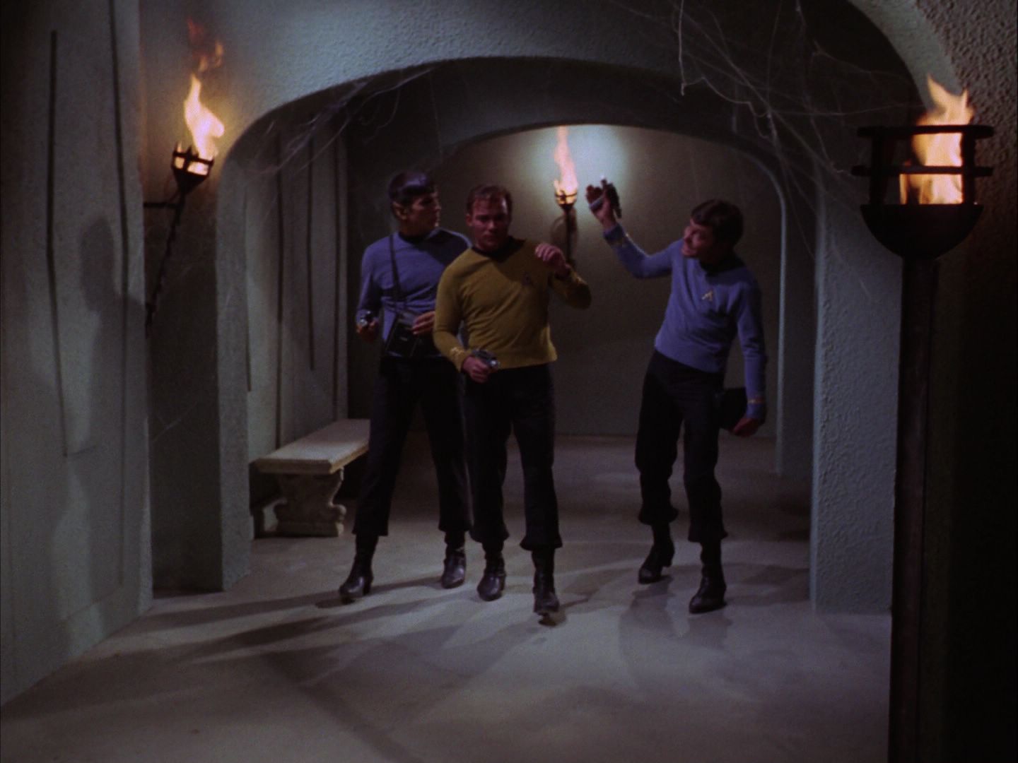 ariane179254_StarTrek_2x07_Catspaw_0880.jpg