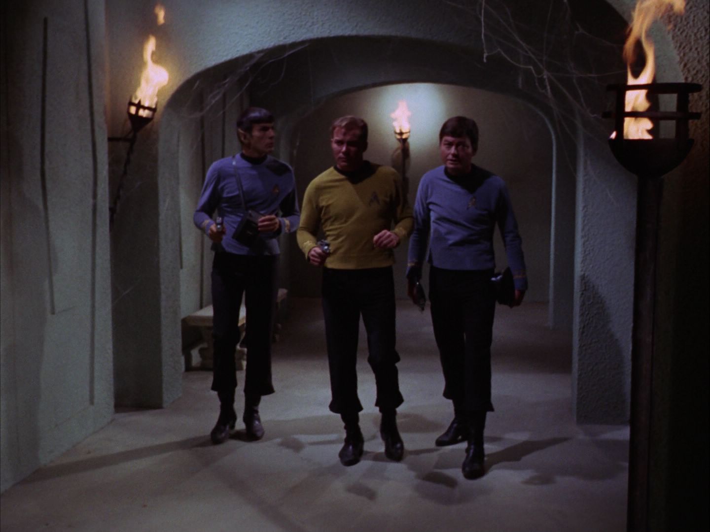ariane179254_StarTrek_2x07_Catspaw_0882.jpg
