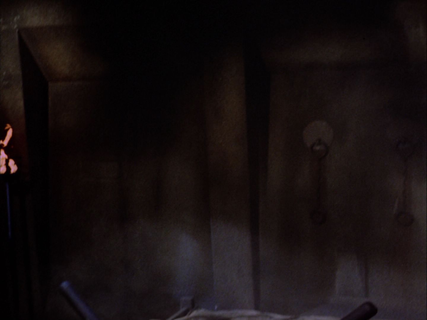 ariane179254_StarTrek_2x07_Catspaw_0910.jpg