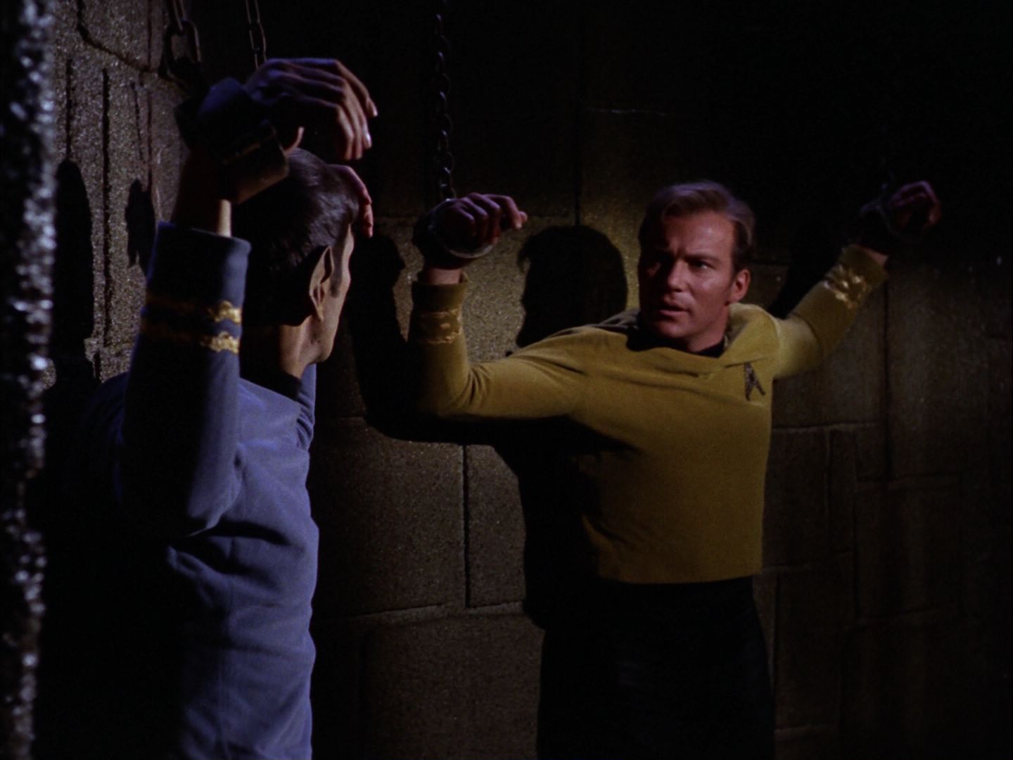 ariane179254_StarTrek_2x07_Catspaw_0938.jpg