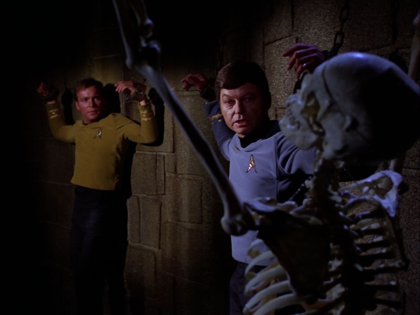ariane179254_StarTrek_2x07_Catspaw_0951.jpg