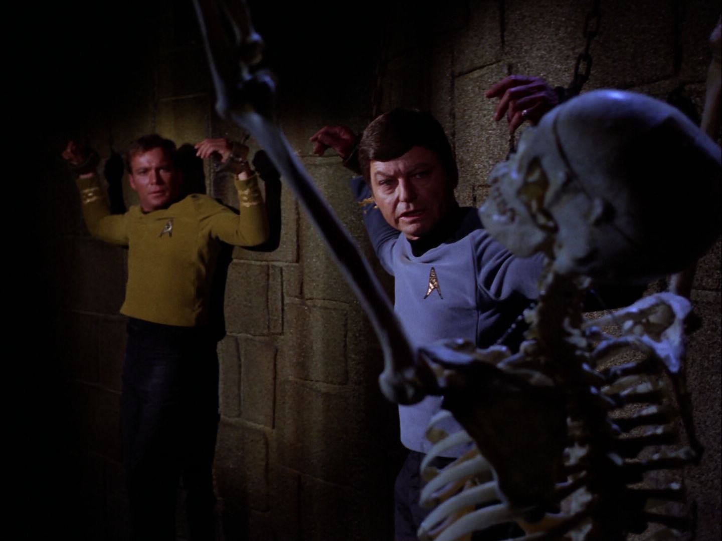 ariane179254_StarTrek_2x07_Catspaw_0953.jpg
