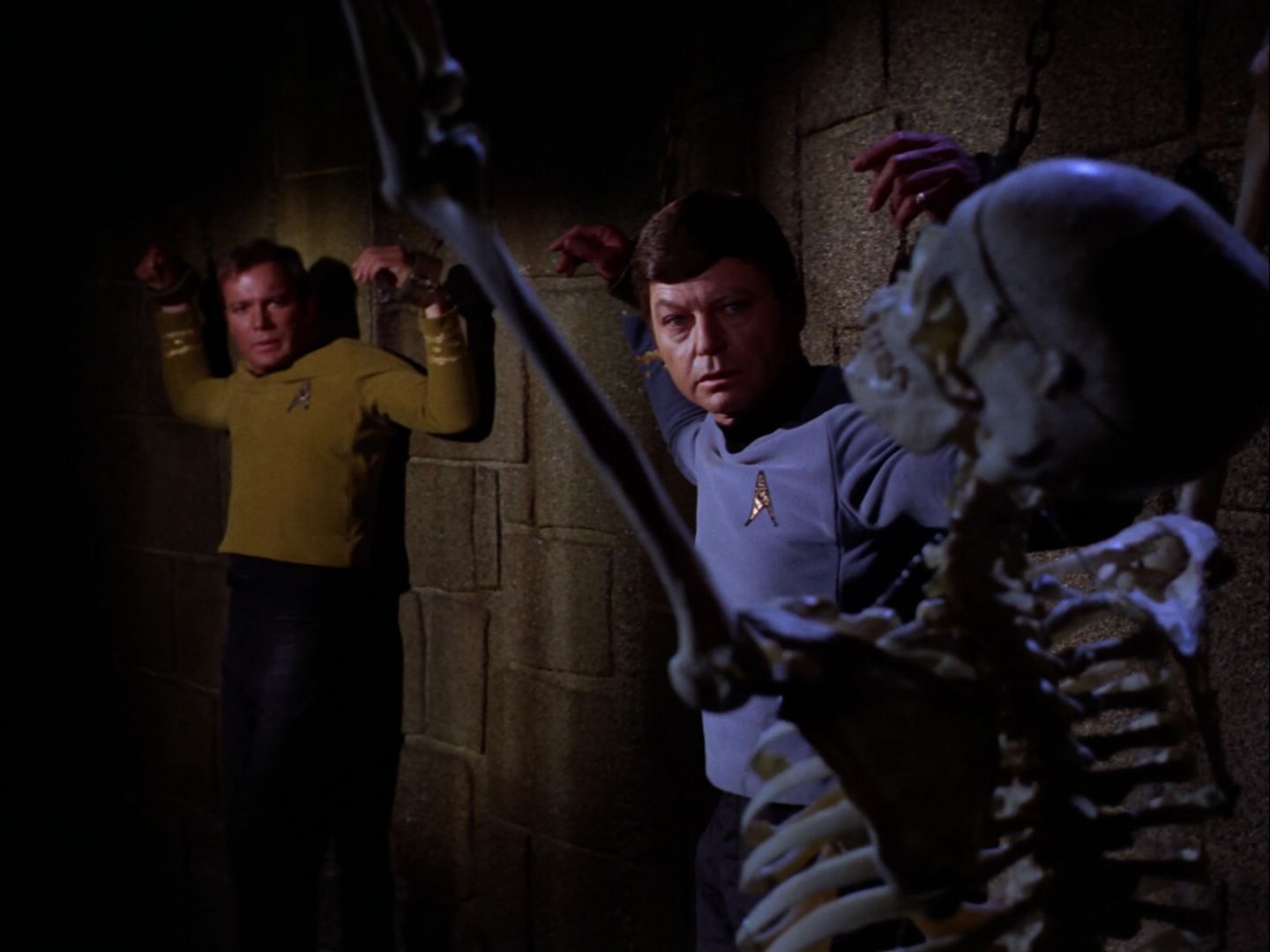 ariane179254_StarTrek_2x07_Catspaw_0955.jpg