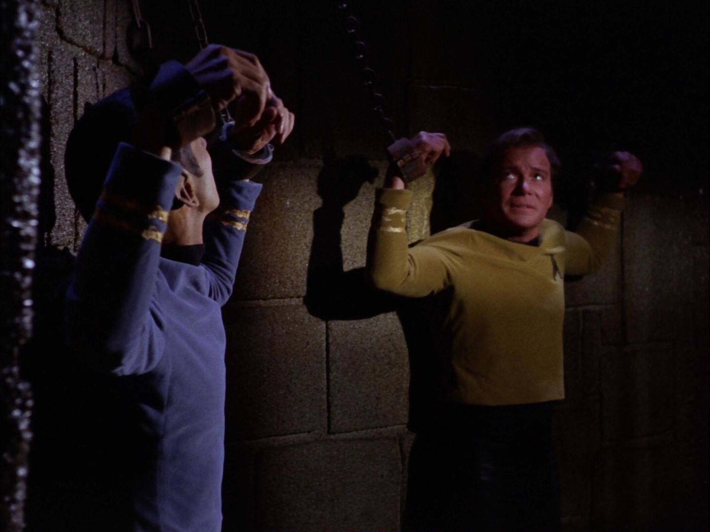 ariane179254_StarTrek_2x07_Catspaw_0960.jpg