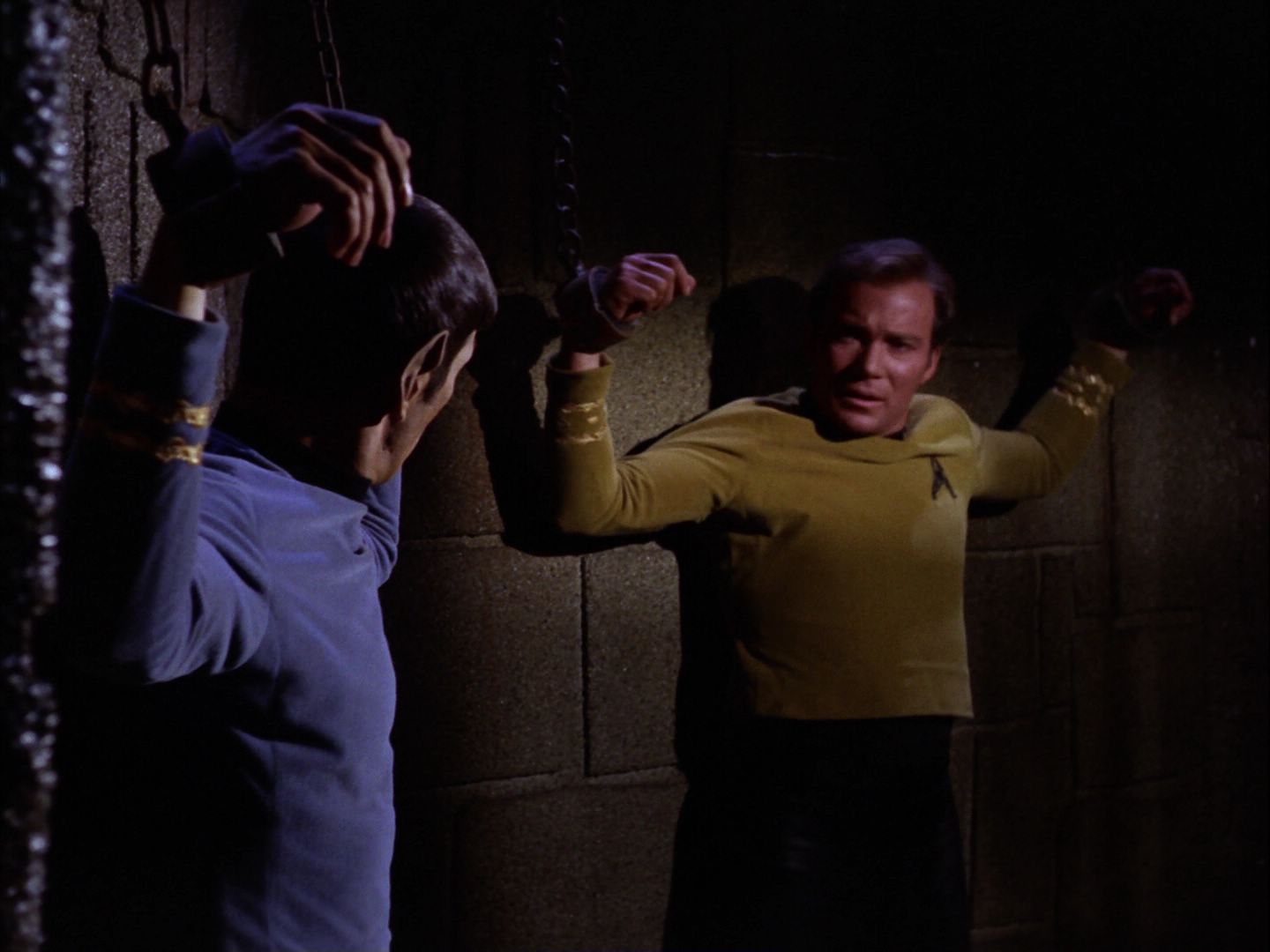 ariane179254_StarTrek_2x07_Catspaw_0970.jpg