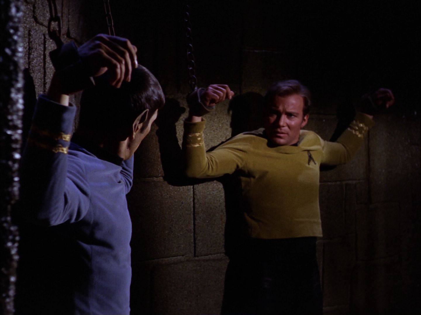 ariane179254_StarTrek_2x07_Catspaw_0971.jpg