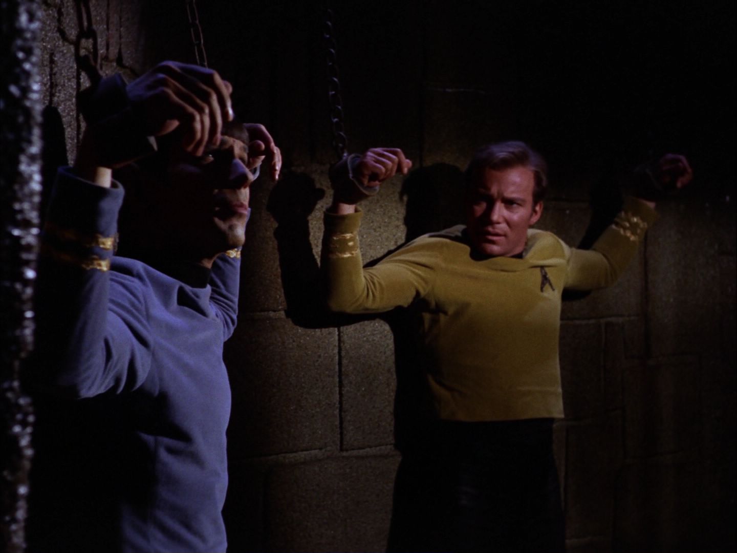 ariane179254_StarTrek_2x07_Catspaw_0974.jpg