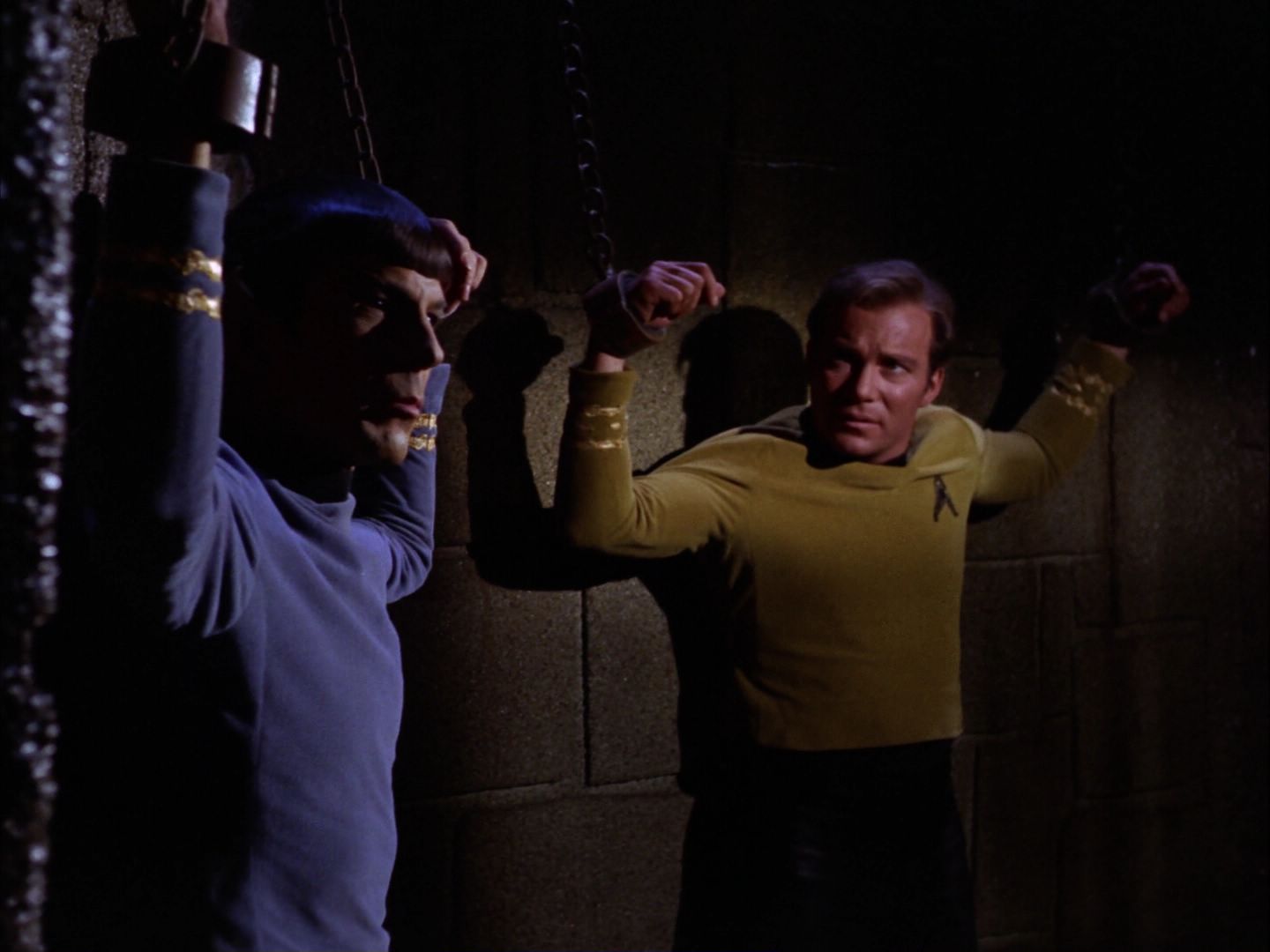 ariane179254_StarTrek_2x07_Catspaw_0979.jpg