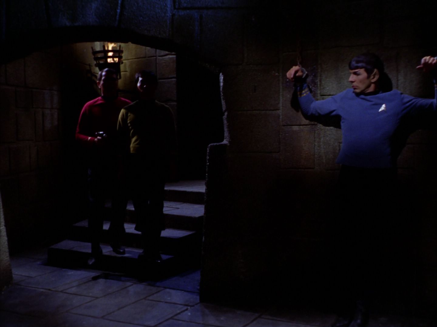 ariane179254_StarTrek_2x07_Catspaw_1025.jpg