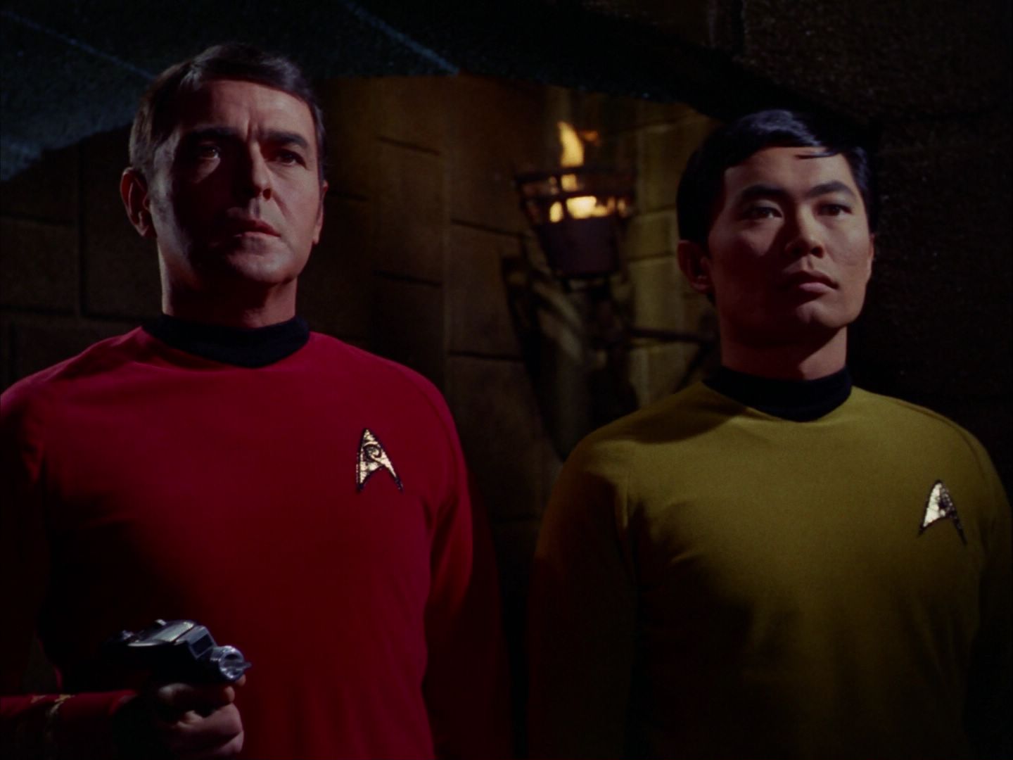 ariane179254_StarTrek_2x07_Catspaw_1032.jpg