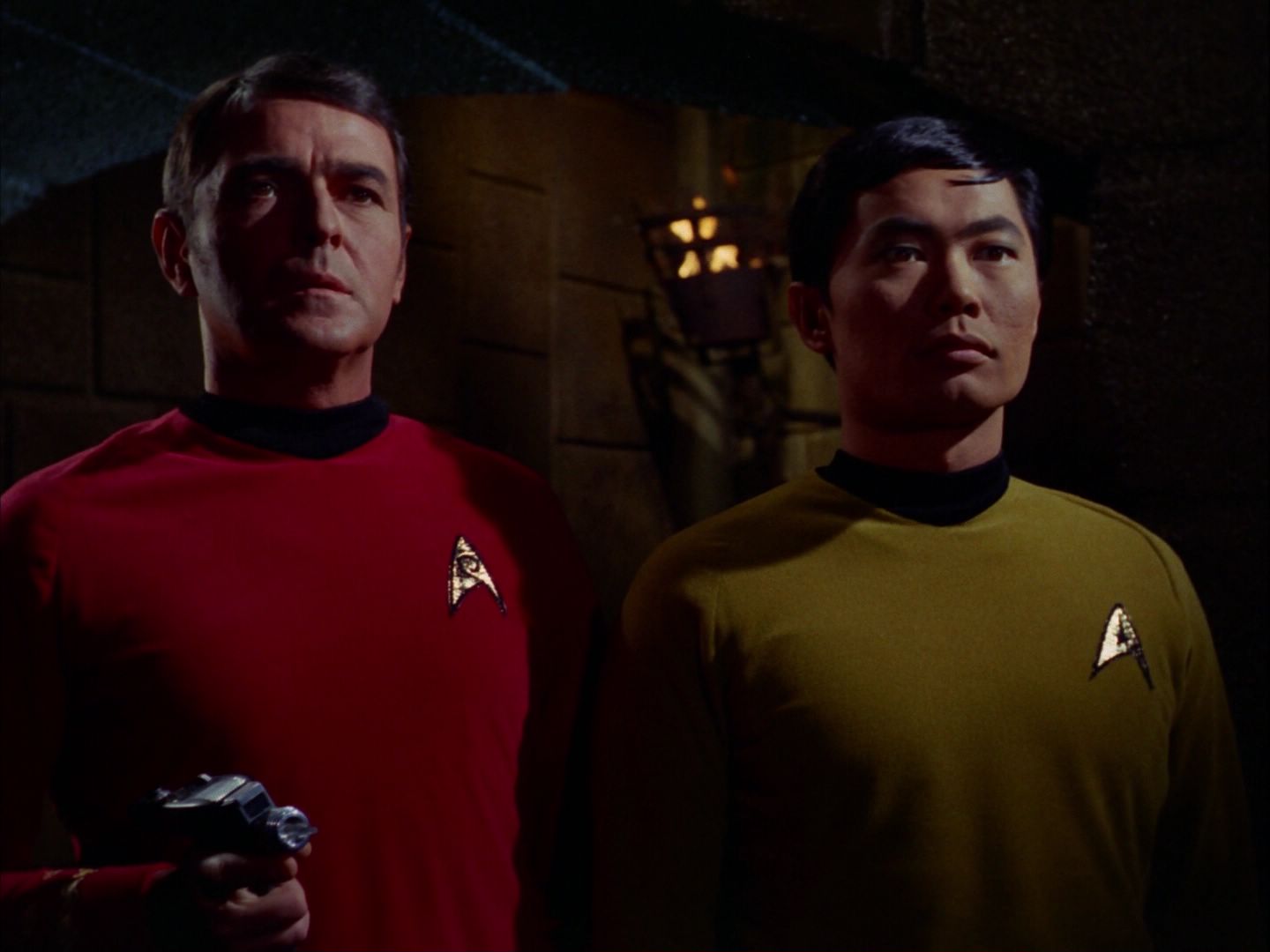 ariane179254_StarTrek_2x07_Catspaw_1038.jpg