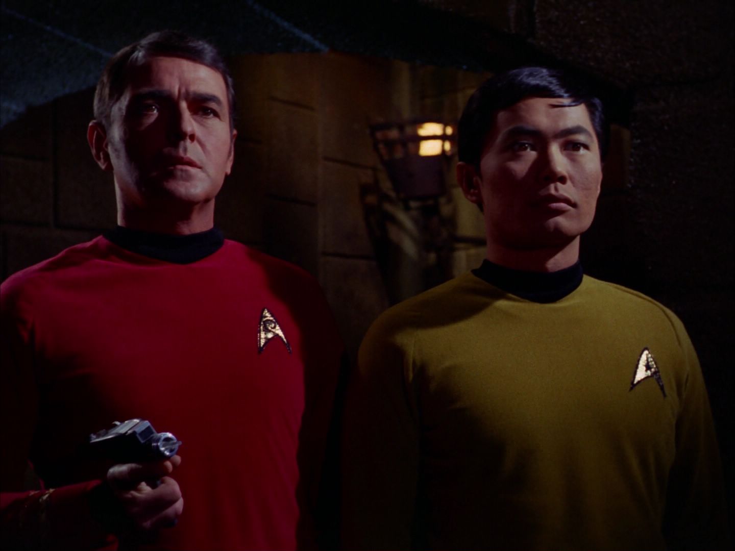 ariane179254_StarTrek_2x07_Catspaw_1045.jpg