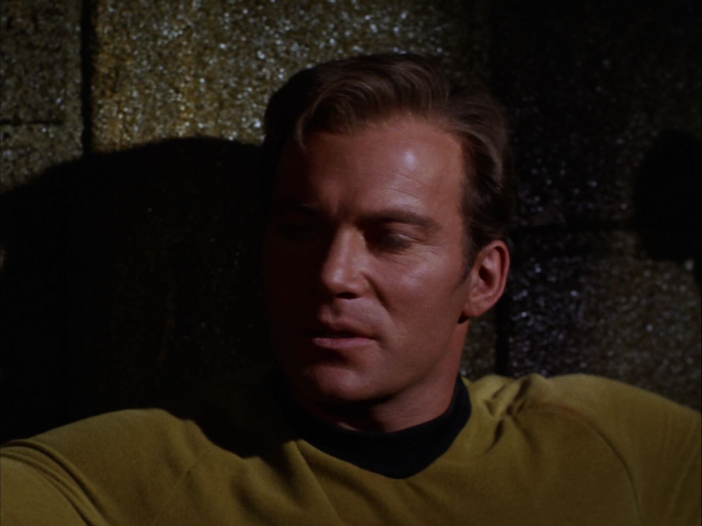 ariane179254_StarTrek_2x07_Catspaw_1046.jpg
