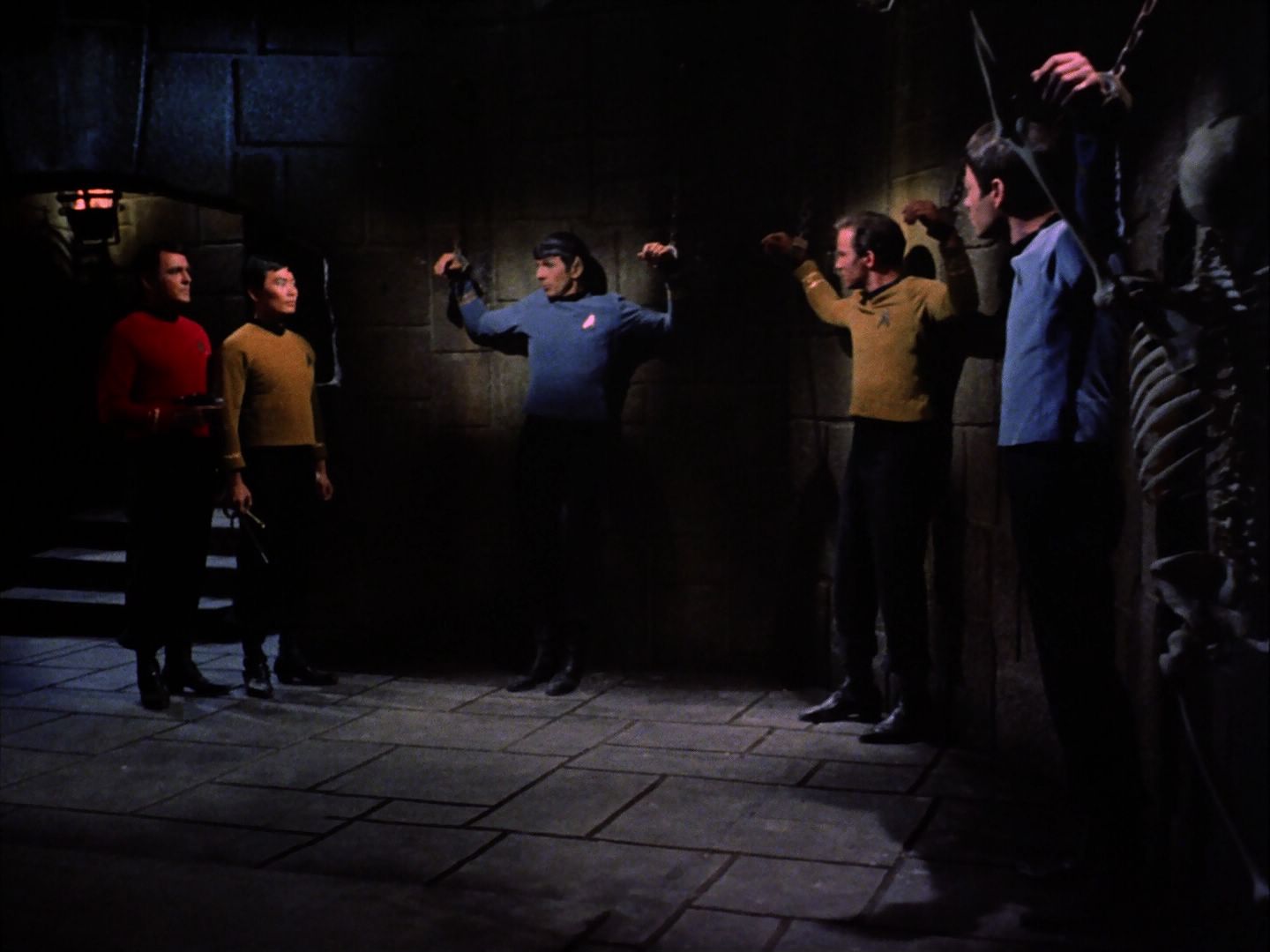 ariane179254_StarTrek_2x07_Catspaw_1064.jpg