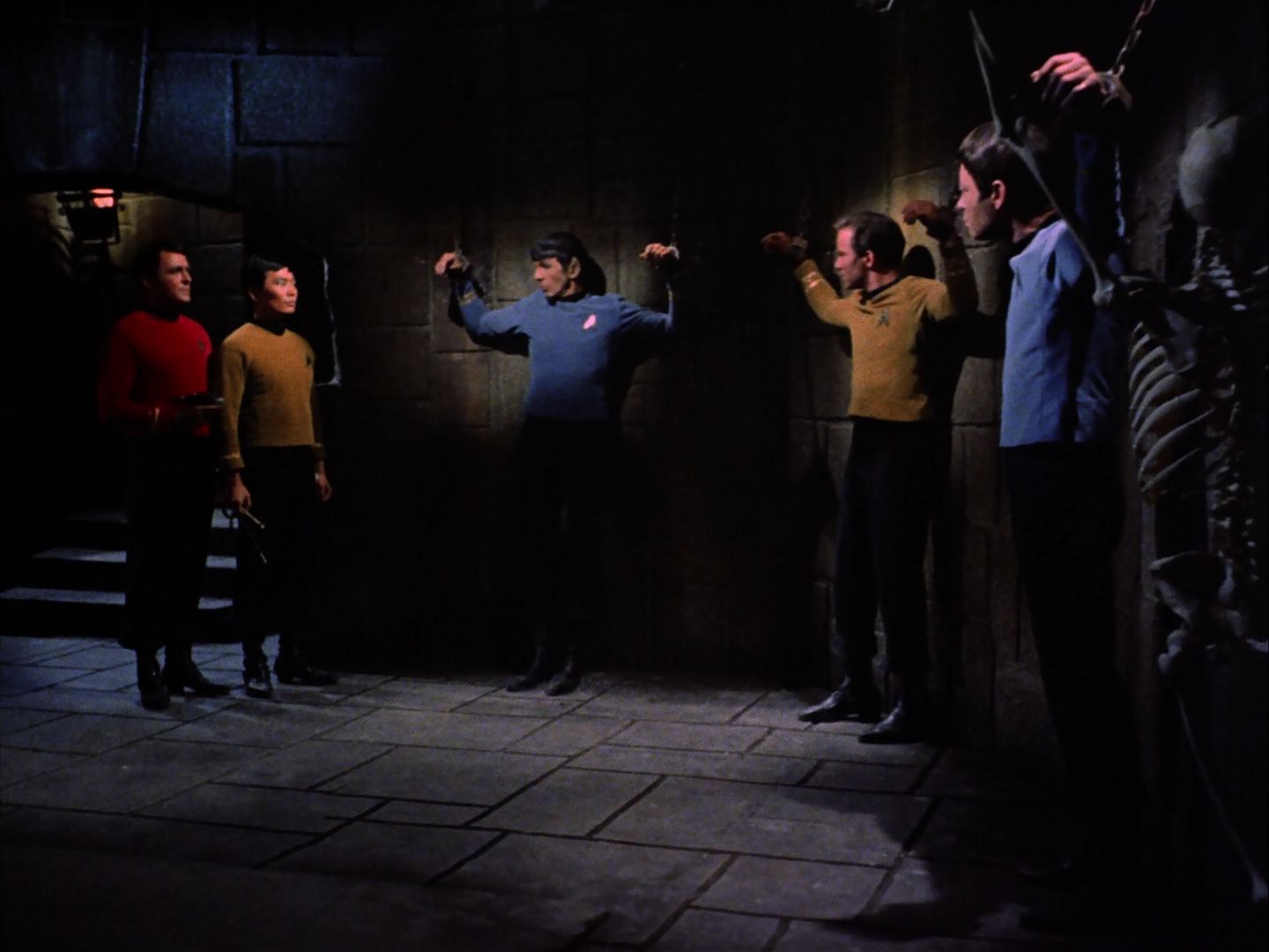 ariane179254_StarTrek_2x07_Catspaw_1065.jpg