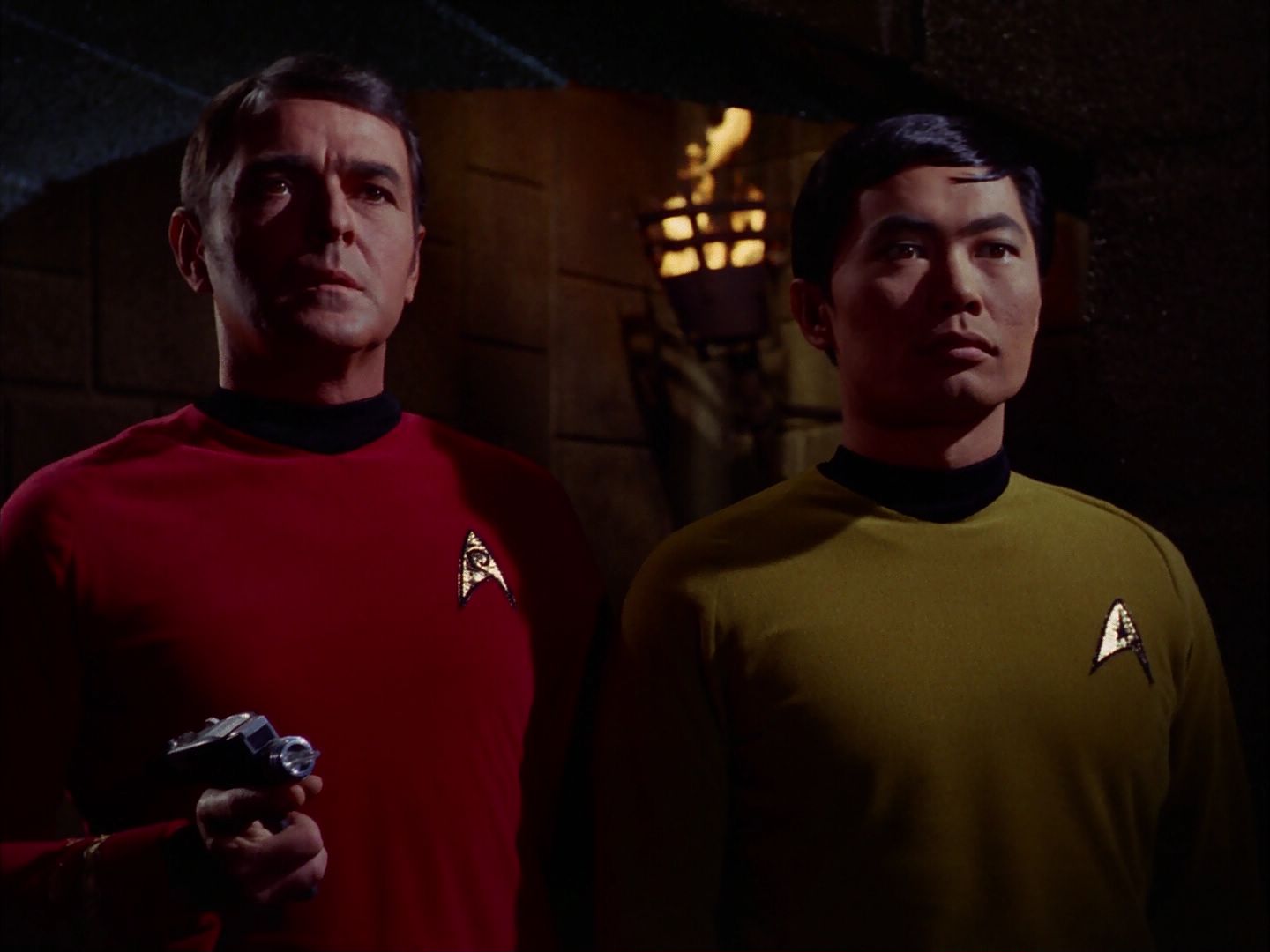 ariane179254_StarTrek_2x07_Catspaw_1075.jpg