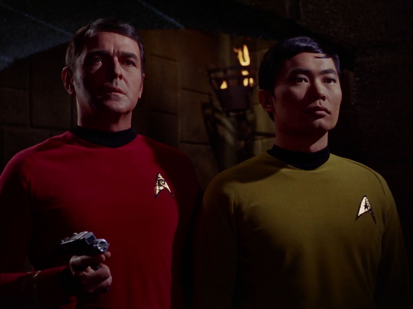ariane179254_StarTrek_2x07_Catspaw_1094.jpg