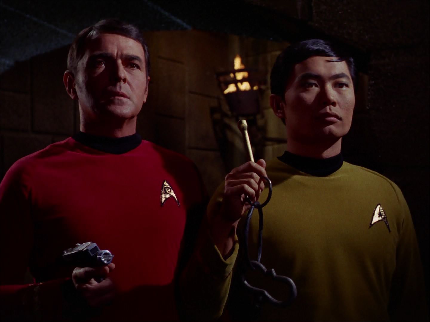 ariane179254_StarTrek_2x07_Catspaw_1098.jpg